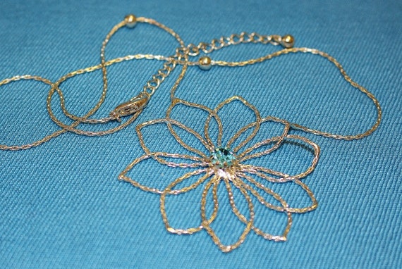 Vintage Necklace Minimalist Super Fine Large Cent… - image 5