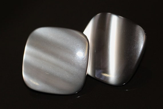 Vintage Pierced Earrings Grey-Silver Lucite Pearl… - image 2