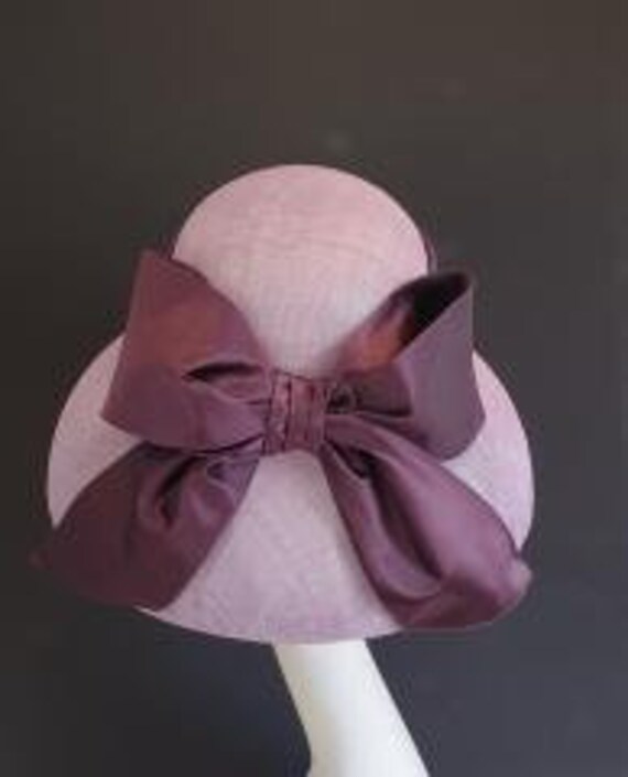 Classic Audrey Hepburn Breakfast at Tiffany Shape Hat With  display picture 1