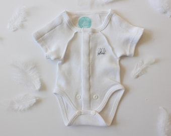 PREEMIE BABY onesie - 24 to 37 weeks- 4 to 7 pounds _ 0-3 Month- WHITE