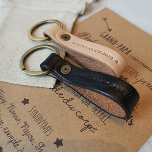 Porte-clé cuir Super Grand-père   + carte Definition Grand-papa