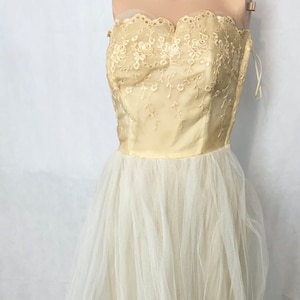 Cupcake Dress Strapless dress tulle skirt vintage 1950s prom dress