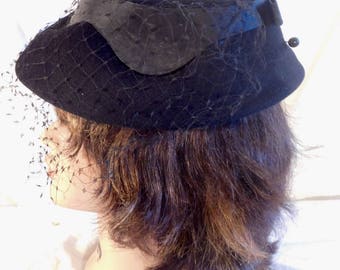 Vintage 1940-1950 Wool Hat Vintage Hat Black Net Veil Black  display picture 1