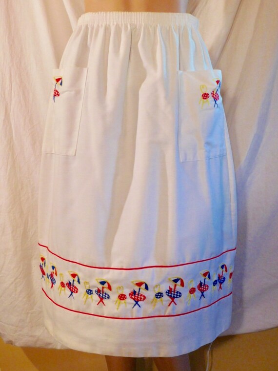 Vintage Border Print Skirt White Skirt Bistro Tab… - image 1