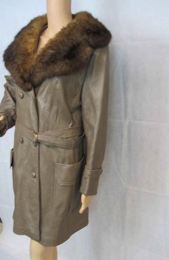 Vintage Leather Trench Coat Fur Collar Belted Tre… - image 3