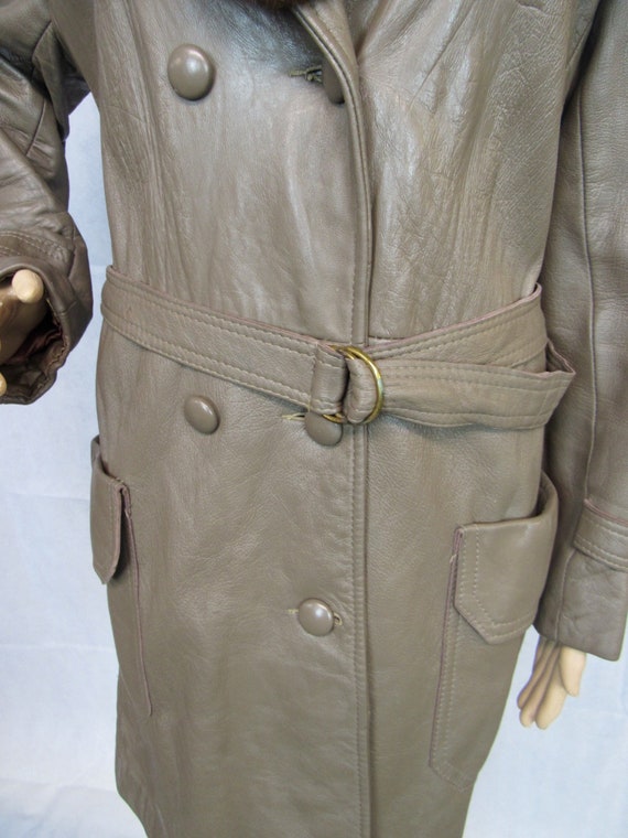 Vintage Leather Trench Coat Fur Collar Belted Tre… - image 8