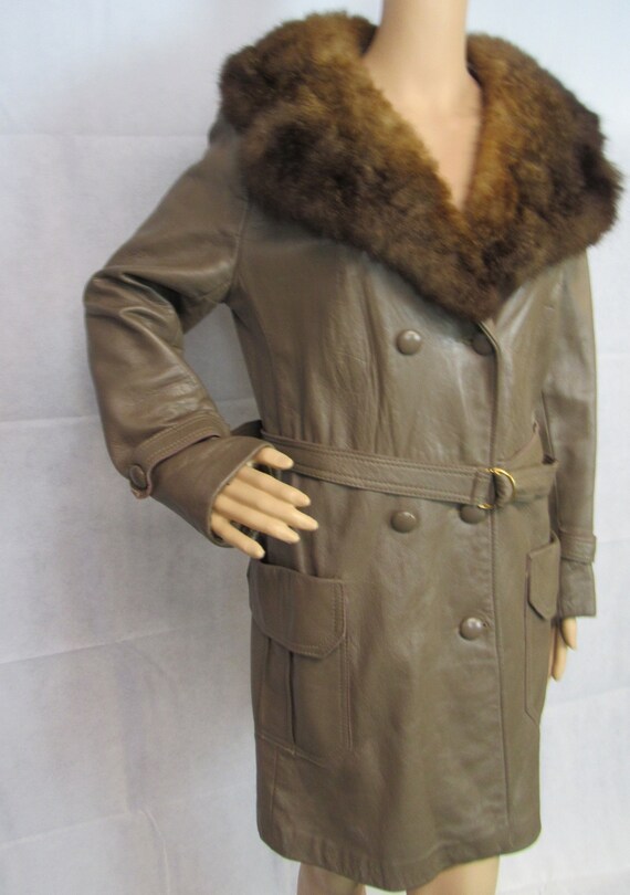 Vintage Leather Trench Coat Fur Collar Belted Tre… - image 4