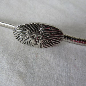 Silver Belt Skinny Belt Silver Strech Belt Lion Belt Buckle 1970s Skinny Belt