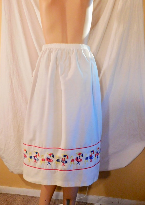 Vintage Border Print Skirt White Skirt Bistro Tab… - image 5