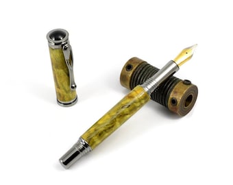 Schwarzer Titan Füllfederhalter - Gefärbt gelb Spalted Ahorn Füllfederhalter - #6 Jowo NIB