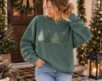 Christmas Tree Pine Green Crewneck – Cozy Holiday Sweatshirt