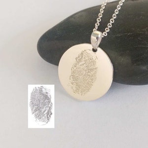 Collier avec empreintes digitales réelles, collier avec pendentif empreintes digitales, collier d'empreintes digitales personnalisé pour enfants, collier disque d'empreintes digitales en argent personnalisé