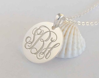 Silver Monogram Circle Necklace,Sterling Silver Monogram Necklace, Silver Monogram Disk Necklace,Monogrammed Necklace, Mom Gift