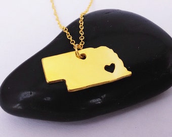 Nebraska Necklace Gold ,Nebraska Charm State Necklace, NE State Pendant Jewelry,Nebraska Necklace With A Heart