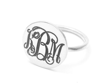 Sterlingzilveren schijfring, naamplaat monogram eerste ring, gepersonaliseerde eerste ring 3 monogram, monogram ring dames, Blackend-ring