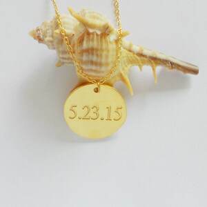 Custom Date Disc Necklace, Personalized Disc necklace,Gold Disc Necklace,Custom Disk Jewelry,Engraved Disc Necklace