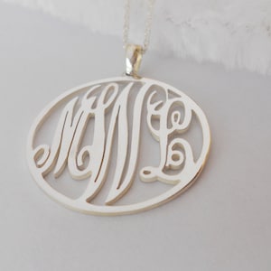 Silver Monogram Circle Necklace,Monogram Initial  Necklace,Vine Monogram Necklace,Custom Name Necklace,Personalized Script Necklace