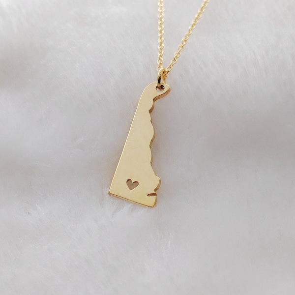 Gold Delaware State Necklace,DE State Charm Jewelry ,Delaware State Shaped Necklace,Delaware State Necklace With A Heart