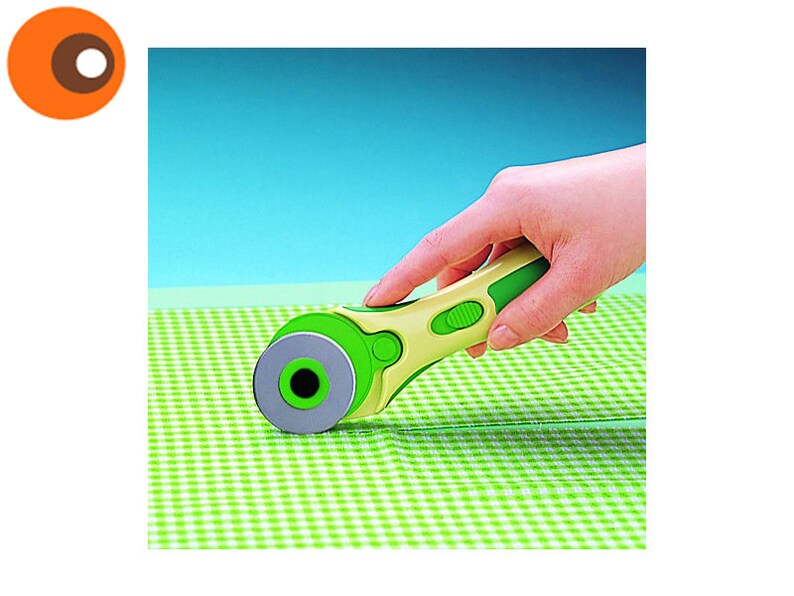 Clover Rotary Cutter 45 mm rotary cutter image 2