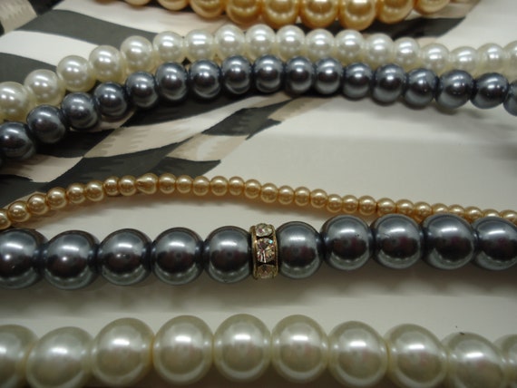 Vintage 6 Strand Faux Pearls in Cream, Champagne … - image 4