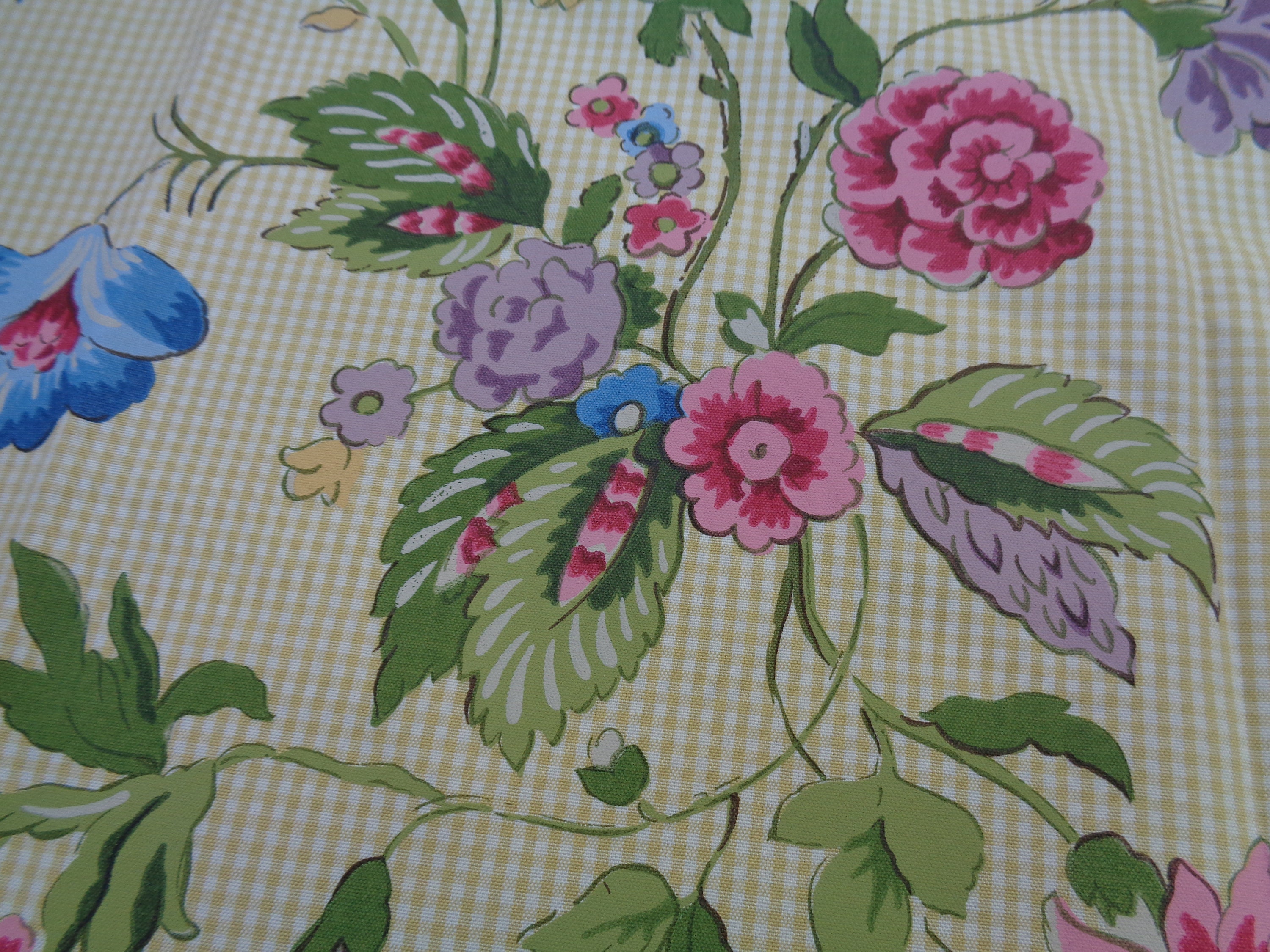 Lee Jofa  "FLEURS CHINOISE PETAL" Designer Sample 25 x 25 inch ** HandPrinted ** Made in France