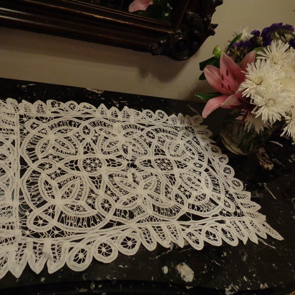 Vintage    Battenberg Lace & Pointed Edge True White size 11 x 18 inch , Tray Liner, Dresser Scarf, Doily under Glass Accent