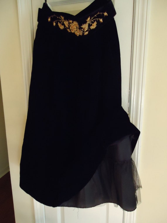Vintage, Black Velvet Skirt Victor Costa, for Nie… - image 4