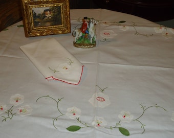 SPECIAL BUY**Vintage, White Applique, Embroidery, 54 inch Square Tablecloth & 6 Napkins Today's Treasure Tomorrow's Heirloom