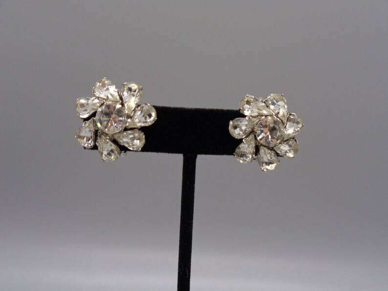 Vintage Classic KRAMER Earrings Silver Tone Rhinestone 1 inch Clip On Earrings Hallmarked
