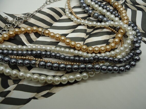 Vintage 6 Strand Faux Pearls in Cream, Champagne … - image 3