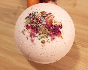 Drew STRAWBERRYmore Bath Bomb, Strawberry Bath Bomb