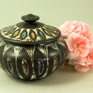 レア エヴァ & ヨハネス アンデルセン – Keramik Studio Lidded Bowl