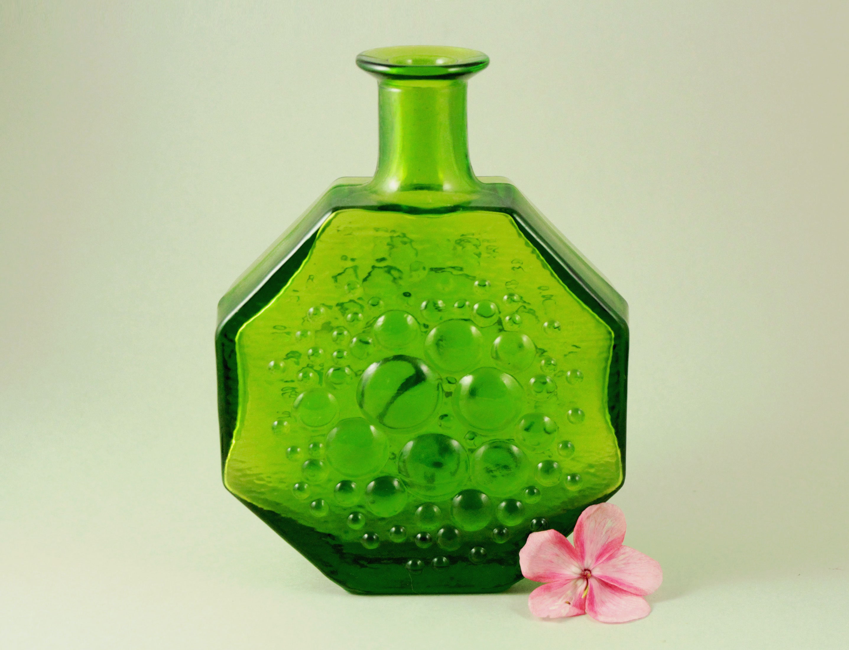 Nanny Still Stella Polaris Vase, Riihimäki Lasi, Finnish Mid