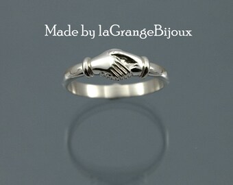 Fede-ring - een moderne versie van een traditioneel symbool van trouw en vriendschap in 925 sterling zilver en op jouw maat gemaakt