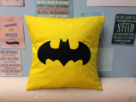 BATMAN Retro Black Grey Superhero Cushion Cover Comic Kids Bedroom 14 to 24 inch
