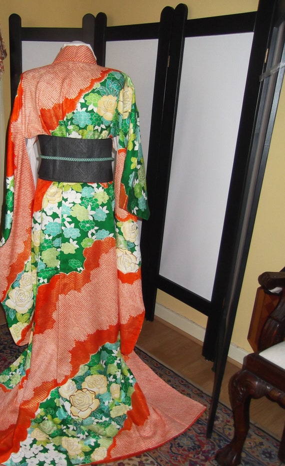 Stunning Vintage Japanese Silk Furisode Kimono wit
