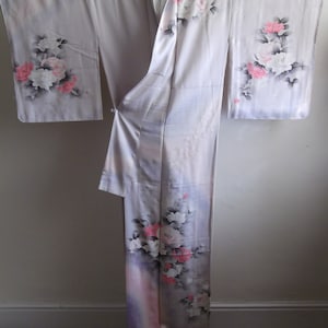 Lovely Vintage Japanese Silk Kimono with  Tree Peonies, Light Grey