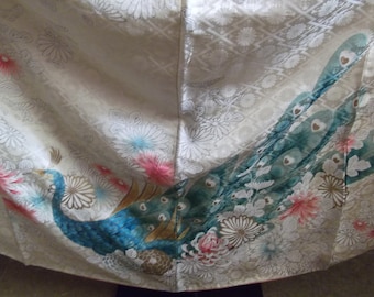 Lovely Vintage Japanese Silk Kimono with  Peacocks and Flowers, some embroidery.