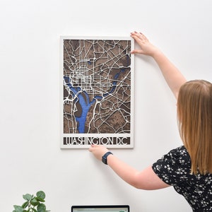 Mapa de madeira da sua cidade | Presente de inauguração para nova casa | Arte moderna de decoração de parede | Mapas de cidades personalizados | Presente personalizado exclusivo para o marido