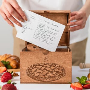 Gepersonaliseerde moedercadeau, houten receptendoos met verdelers, receptkaarten, op maat gemaakte gegraveerde receptendoos, keuken thuiscadeaus voor haar, vrouwen, oma