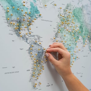 Mapa del mundo rústico, decoración de pared, lienzo para colgar en la pared, mapa de viaje, regalo de aniversario para recién casados, mapa personalizado hecho a mano, regalo para un nuevo hogar
