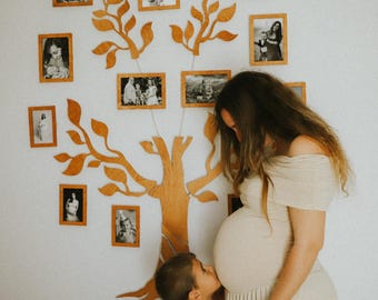 Apartment Decor Living Room, LED Family Tree with Photo Frames, Photo Collage Decor, Anniversary Gift for Couple, Personalized Home Decor