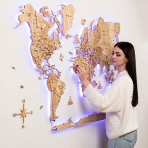 Weltkarte Wandbild, LED Wanddekor, Einweihungsparty Geschenk, modernes Wohndekor, Hochzeitsgeschenk für Paar, GiveTheWood