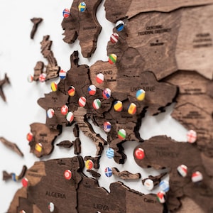 3D wereldkaart donker walnoot decor kunst aan de muur reiskaart push pin boerderij wanddecoratie slaapkamer rustiek decor 5e verjaardag aanwezig