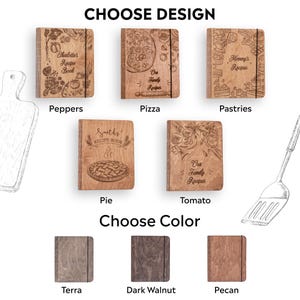 K&ouml;nnte beinhalten: Eine Auswahl an Rezeptb&uuml;chern aus Holz mit verschiedenen Designs, darunter Paprika, Pizza, Geb&auml;ck, Kuchen und Tomaten. Die B&uuml;cher sind in drei Holzfarben erh&auml;ltlich: Terra, Dunkelwalnuss und Pecan.