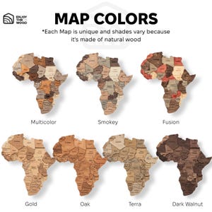 Puede incluir: Mapas de madera de &Aacute;frica en varios esquemas de color: Multicolor, Smokey, Fusion, Oro, Roble, Terra y Nogal Oscuro. Se muestra el texto "MAP COLORS" y "Cada mapa es &uacute;nico y los tonos var&iacute;an porque est&aacute; hecho de madera natural".