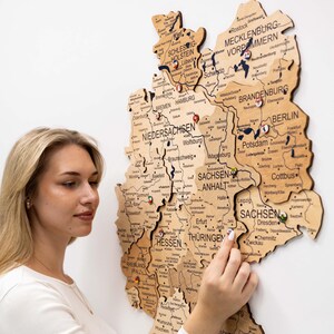 Houten kaart van Duitsland met staten, steden, rivieren, meren, wegen, Holzkarte Deutschland, rustieke muurdecoratie Home Art 3D, cadeau-idee verjaardag