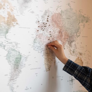 Toile de carte du monde suspendue, décoration d'art mural vintage, cadeau de 5e anniversaire pour mari, carte de famille des pays visités, cadeau de lieux que vous avez visités