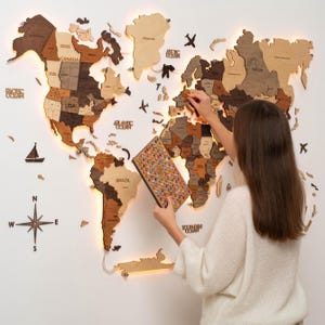 Décoration murale en bois de carte du monde, carte du monde LED, art de la carte avec rétroéclairage, décoration d'intérieur, cadeau du 5e anniversaire, cadeau de famille unique, profitez du bois