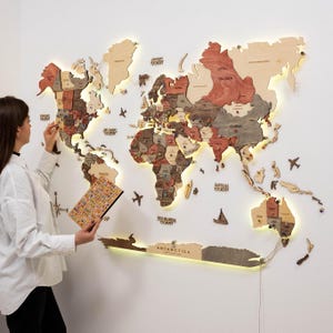 Verlichte kaartdecor, reismuurkaart, led-push pins wereldkaart, gloeiende kaartkunst, gepersonaliseerde kaart, huwelijksverjaardagscadeau, geniet van het hout